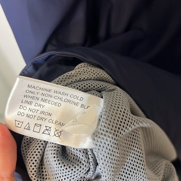 Men’s navy large rain jacket - Picture 12 of 14